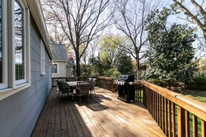 Unclassified image, 5 of 44, button