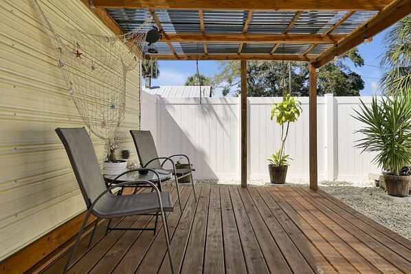 Terrace/patio - "The Gateway Studio" Private minimalist escape in the heart of Tampa (Tampa)