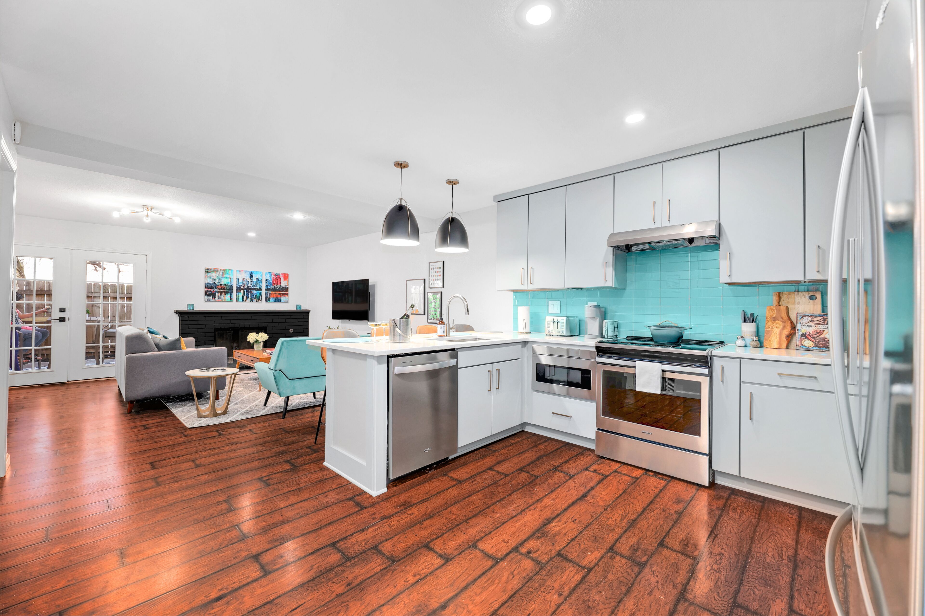 NEW Listing- Beautiful 3BR. Central. 2 miles from Q2 Stadium, Domain, more!