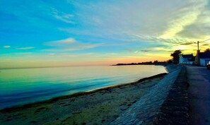 Beach nearby - Sweet awakening - facing the beach (Arzon)