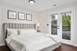 5 bedrooms, desk, iron/ironing board, free WiFi