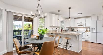 Sensationally Furnished *Hot Tub*, Pet Friendly, Game Room w/ Ping Pong, Foosball, Darts, Etc