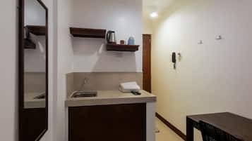 Desk, free WiFi, bed sheets