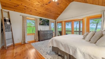 2 bedrooms, travel crib, WiFi, bed sheets