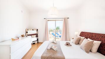 1 bedroom, in-room safe, iron/ironing board, free WiFi