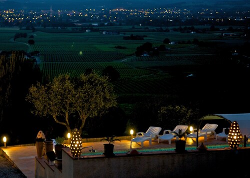 Villa Monbazillac, exceptional view, swimming pool, jacuzzi 10-12 pers