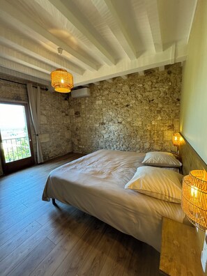 6 chambres, Wi-Fi gratuit, draps fournis