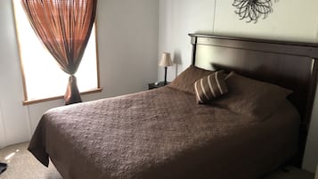 3 bedrooms, iron/ironing board, free WiFi, bed sheets