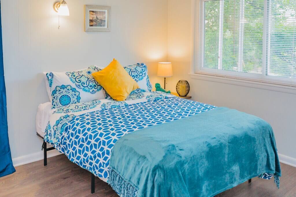 Hillview Studio - Seasonal Pool