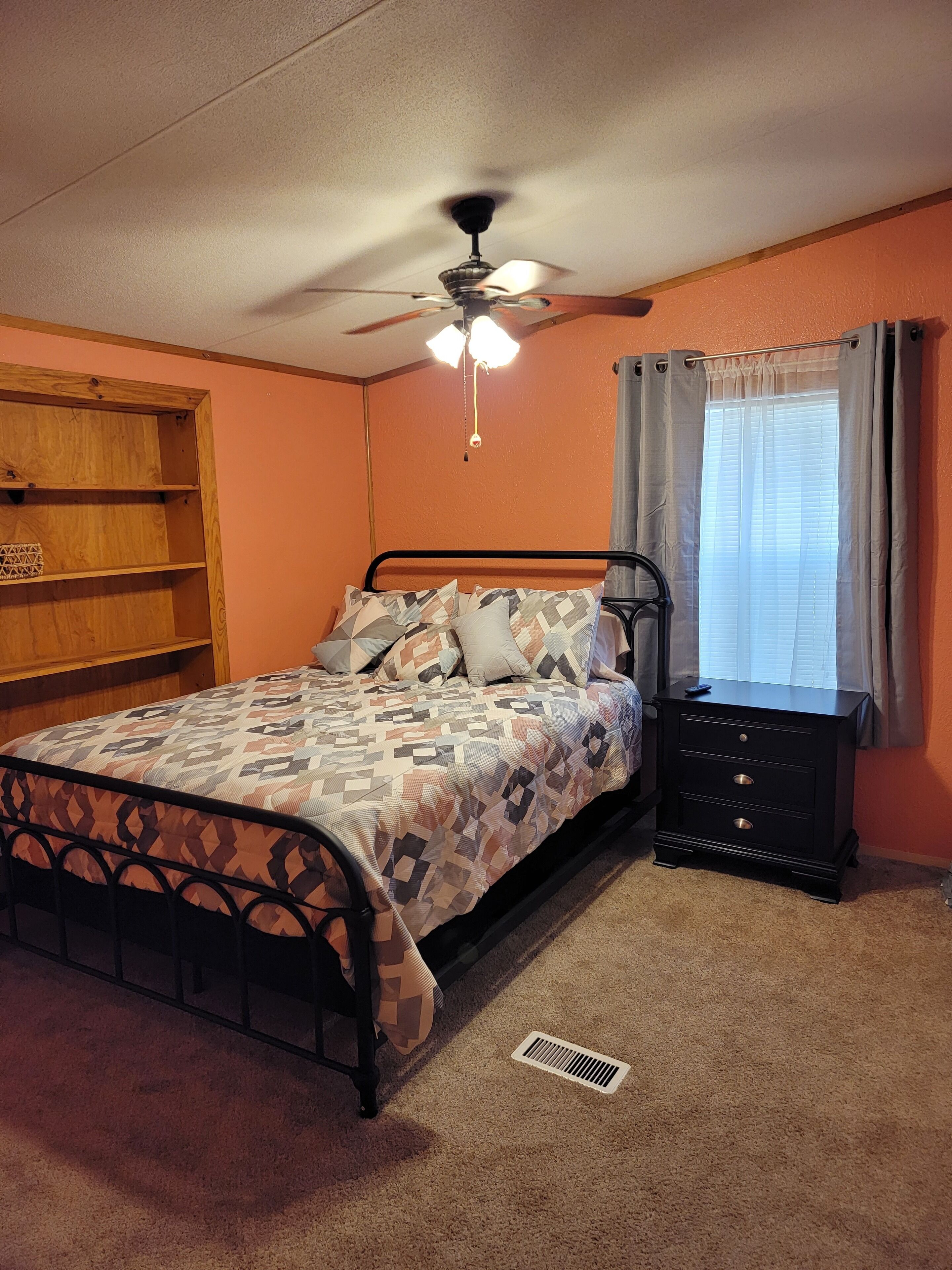 Whiskey Ridge Retreat a Cozy Pet and Family Friendly Getaway