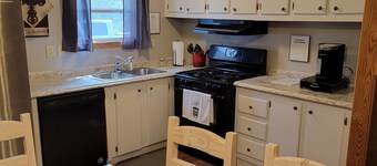 Whiskey Ridge Retreat a Cozy Pet and Family Friendly Getaway