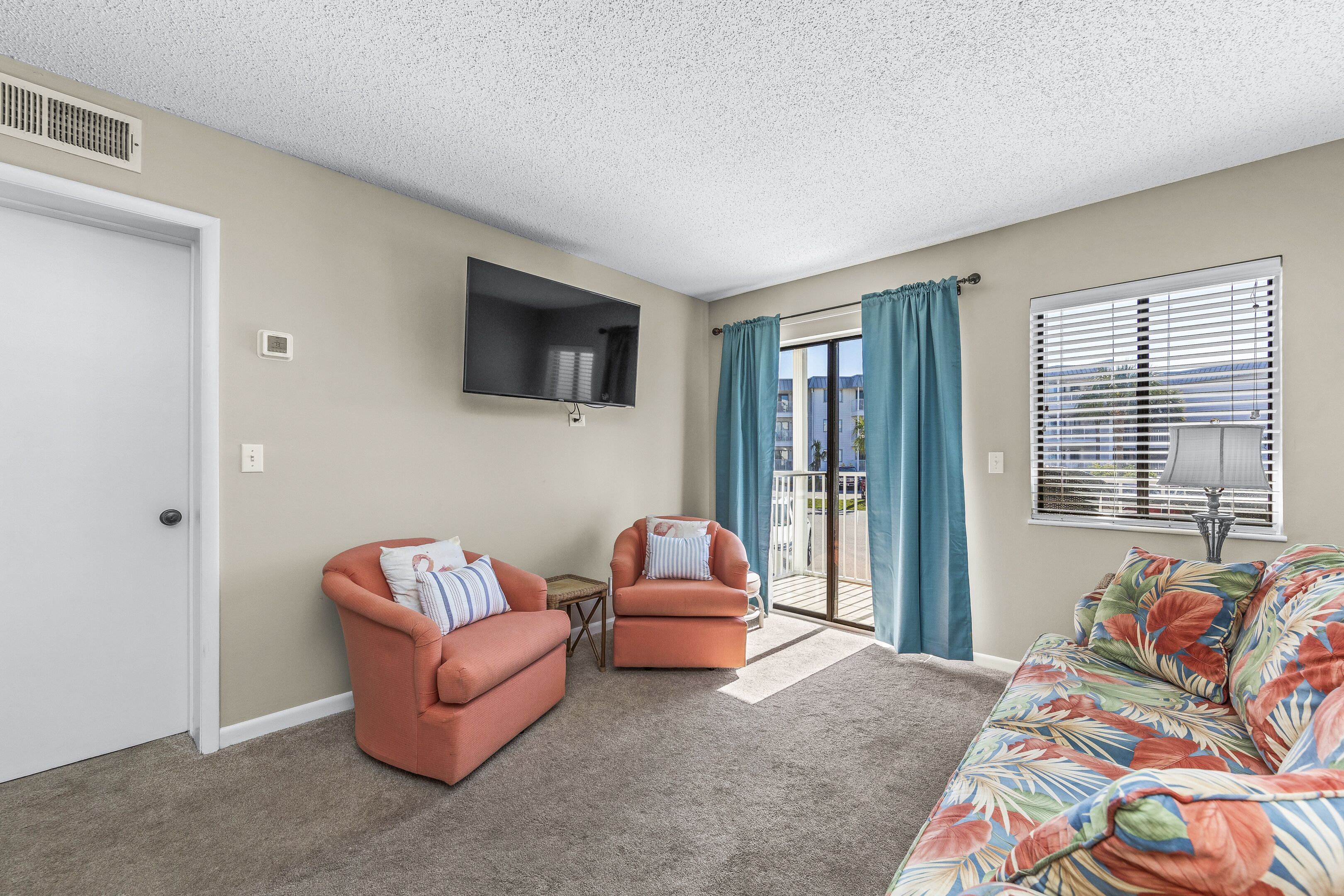 Family Friendly w/6 pools! | Resort Style Amenities & Restaurant! | My Beach Getaways