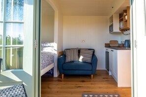Interior - Scalderskew Shepherds Hut - Situated on a Lakeland Fell Farm (Seascale)