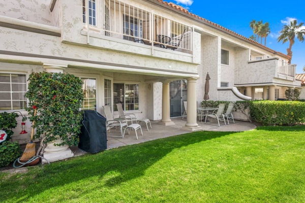 Outdoor Dining for Four