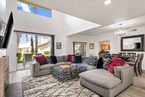 スマートテレビ、暖炉