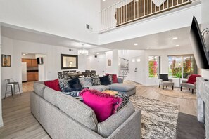 Smart TV, fireplace - Near Coachella | Desert Falls Home | Steps to Pool, Spa, & Fun! Mountain Views Out Your Window! (Palm Desert)