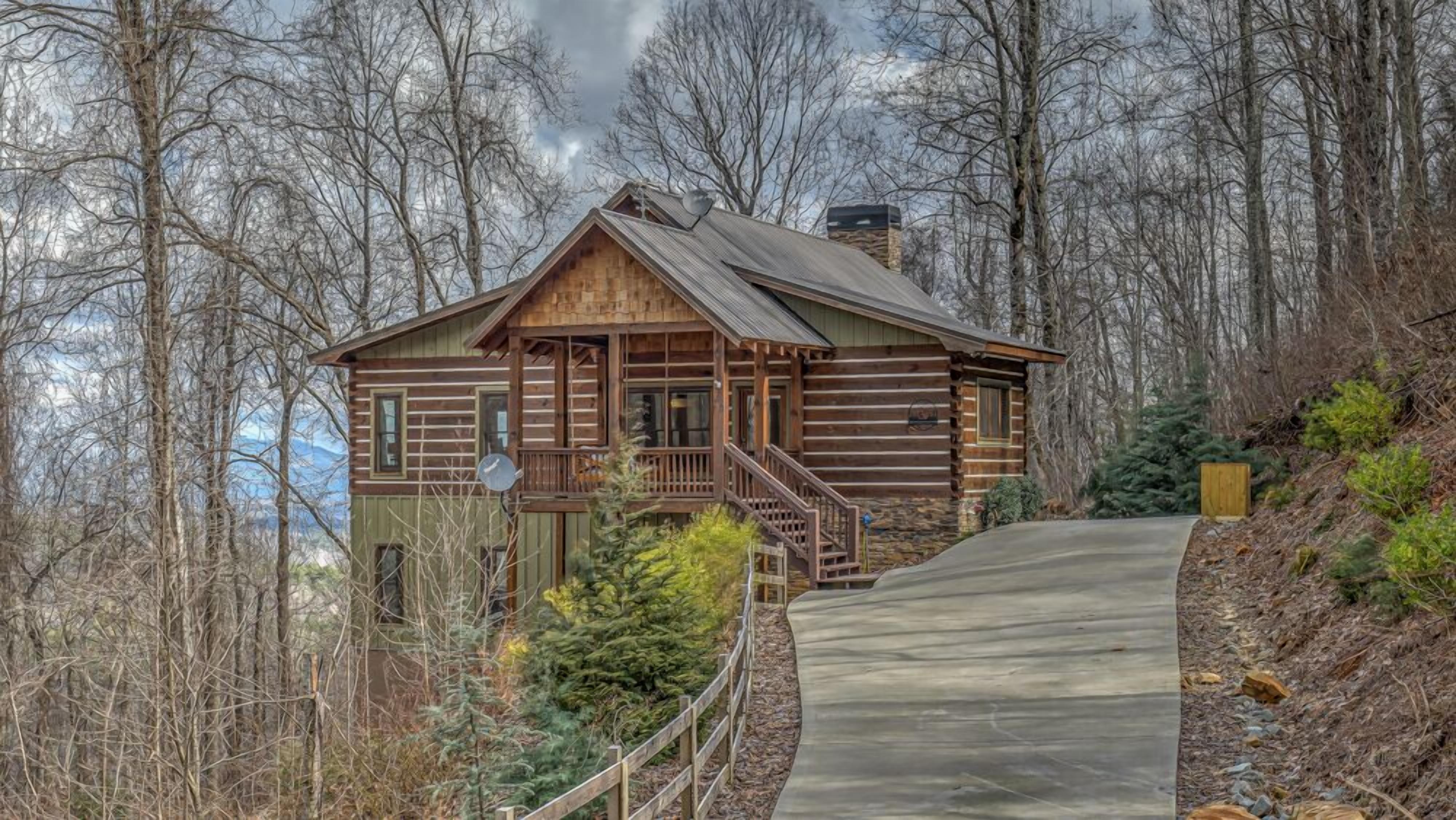 Mountain Serenity - Mountain Views | Hot Tub | Arcade | Foosball | EV charger