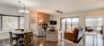 Chetola Resort: Robin 1 - Lower Level Unit with Amenity Access! Walk to downtown and outlet mall!