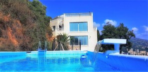 Outdoor pool - NICE PLAGE (Le Chêne) APARTMENT-VILLA F2 SWIMMING POOL SEA VIEW GARDEN BARBECUE (Nice)