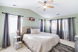 3 habitaciones, escritorio, tabla de planchar con plancha y wifi gratis 