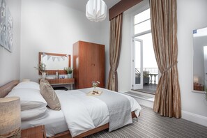 1 bedroom, iron/ironing board, travel cot, Internet