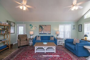 Smart TV, DVD player