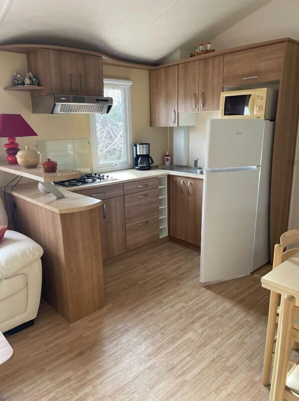 Private kitchen - Mobile home for 4 people. (Arvert)
