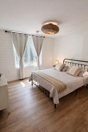 7 habitaciones, escritorio, cuna de viaje y wifi gratis