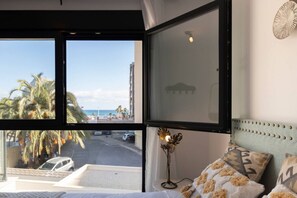 2 slaapkamers, een strijkplank/strijkijzer, reisbedje, wifi