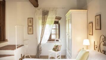 6 Schlafzimmer, BĂŒgeleisen/BĂŒgelbrett, WLAN