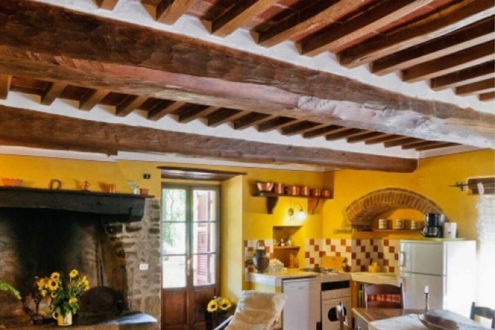 Independent residence for 6 guests near Cortona