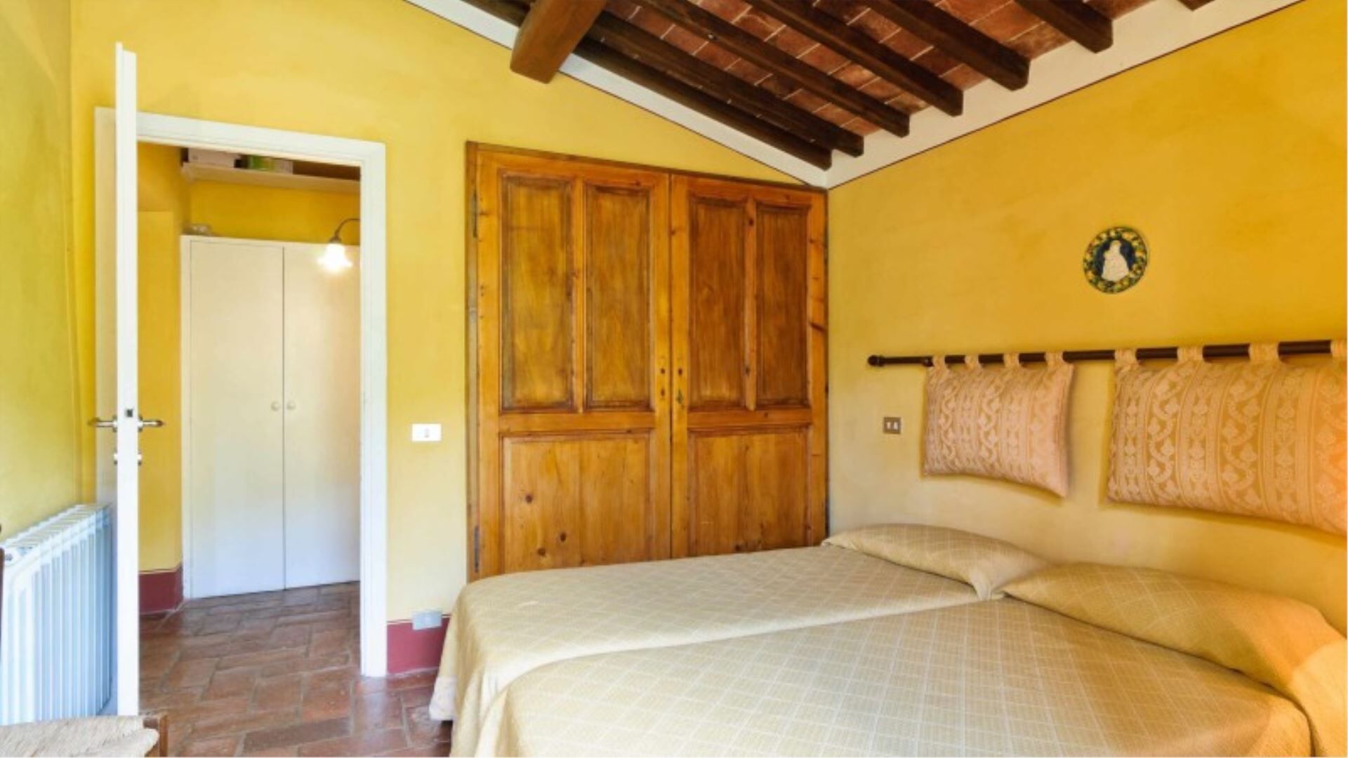 Independent residence for 6 guests near Cortona