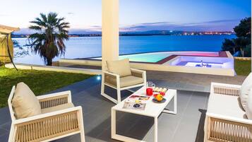 An infinity pool