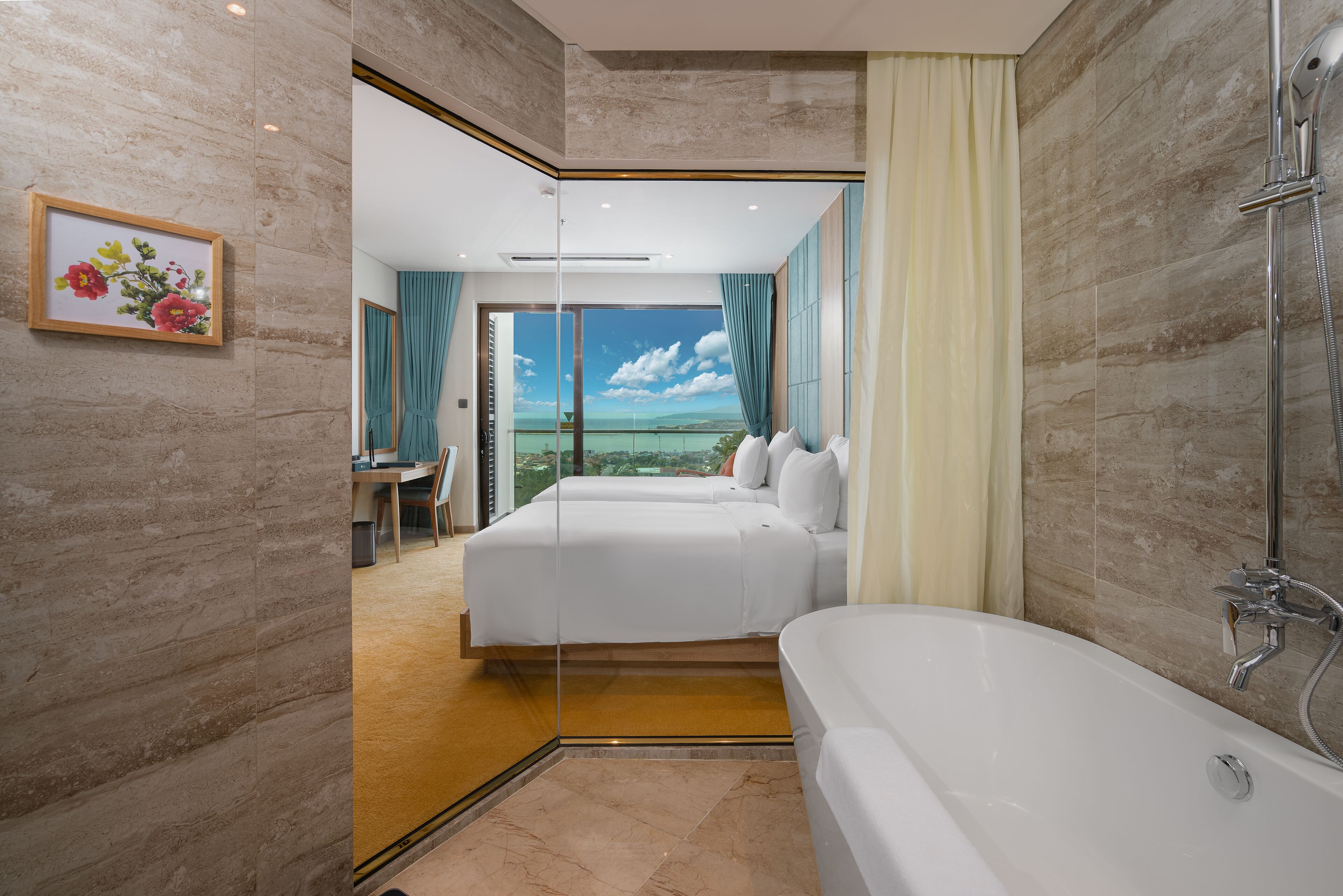 Artículos de tocador gratuitos, secador de pelo, batas, pantuflas