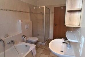 Unclassified image, 2 of 18, button