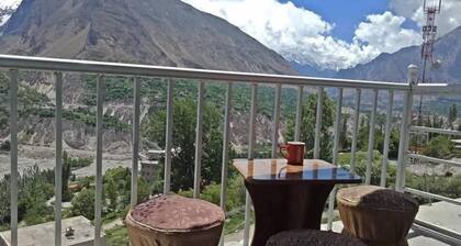Hunza Lounge