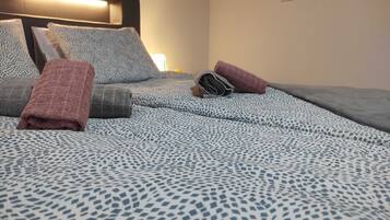 1 bedroom, cribs/infant beds