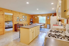Fridge, microwave, stovetop, dishwasher