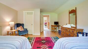 4 Schlafzimmer, Schreibtisch, Bügeleisen/Bügelbrett, Internetzugang
