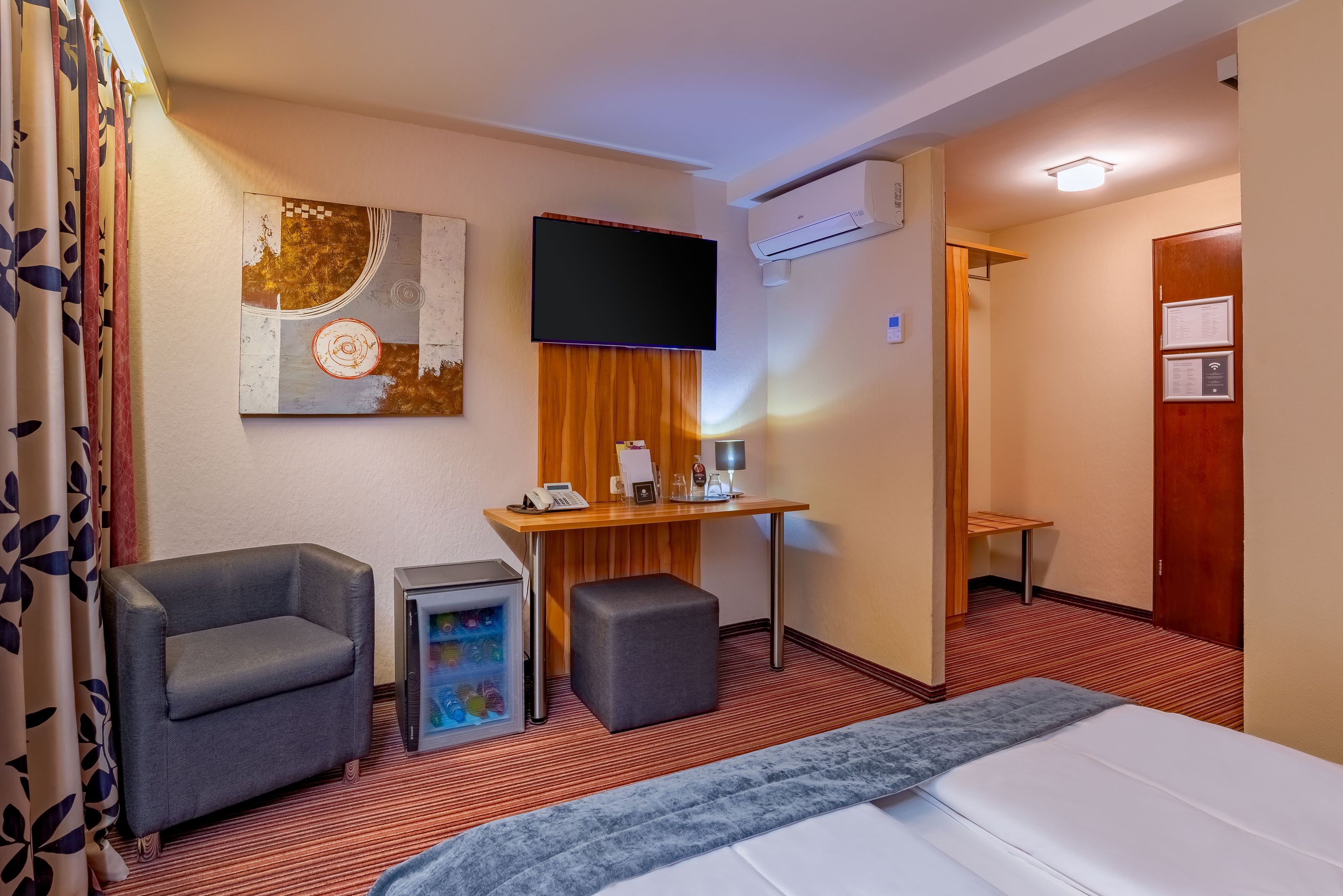 standard double room | desk, free wifi