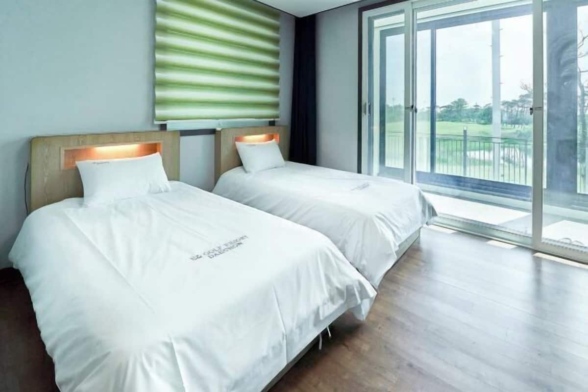 2 habitaciones, ropa de cama de alta calidad y cubrecamas