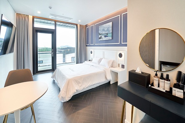 Hotel Type Standard Double Room, 1 Bedroom (No Cooking Allowed) | Premium bedding, down comforters, soundproofing, free WiFi
