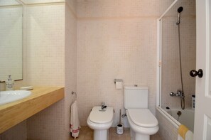 Bathtub