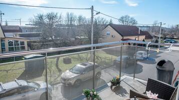 Appartement (One Bedroom apartment) | Balcon