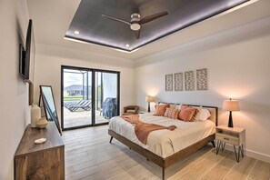 4 habitaciones, escritorio y espacio para trabajar con laptop 