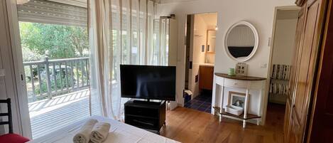 5 Schlafzimmer, Bügeleisen/Bügelbrett, kostenloses WLAN, Bettwäsche