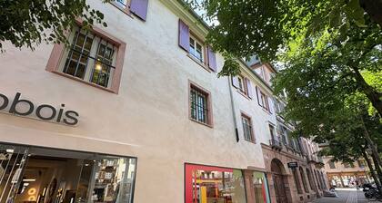 i-love-colmar - Le 8 de Coeur - Free garage
