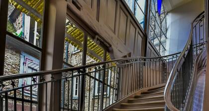 Gîte-Place Jeanne d'Arc-Ensuite-Stadtblick