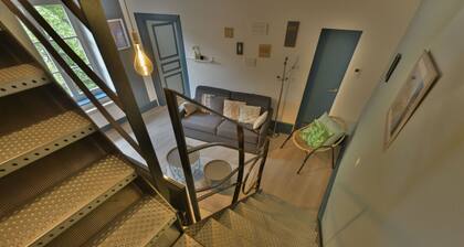 Gîte-Place Jeanne d'Arc-Ensuite-Stadtblick