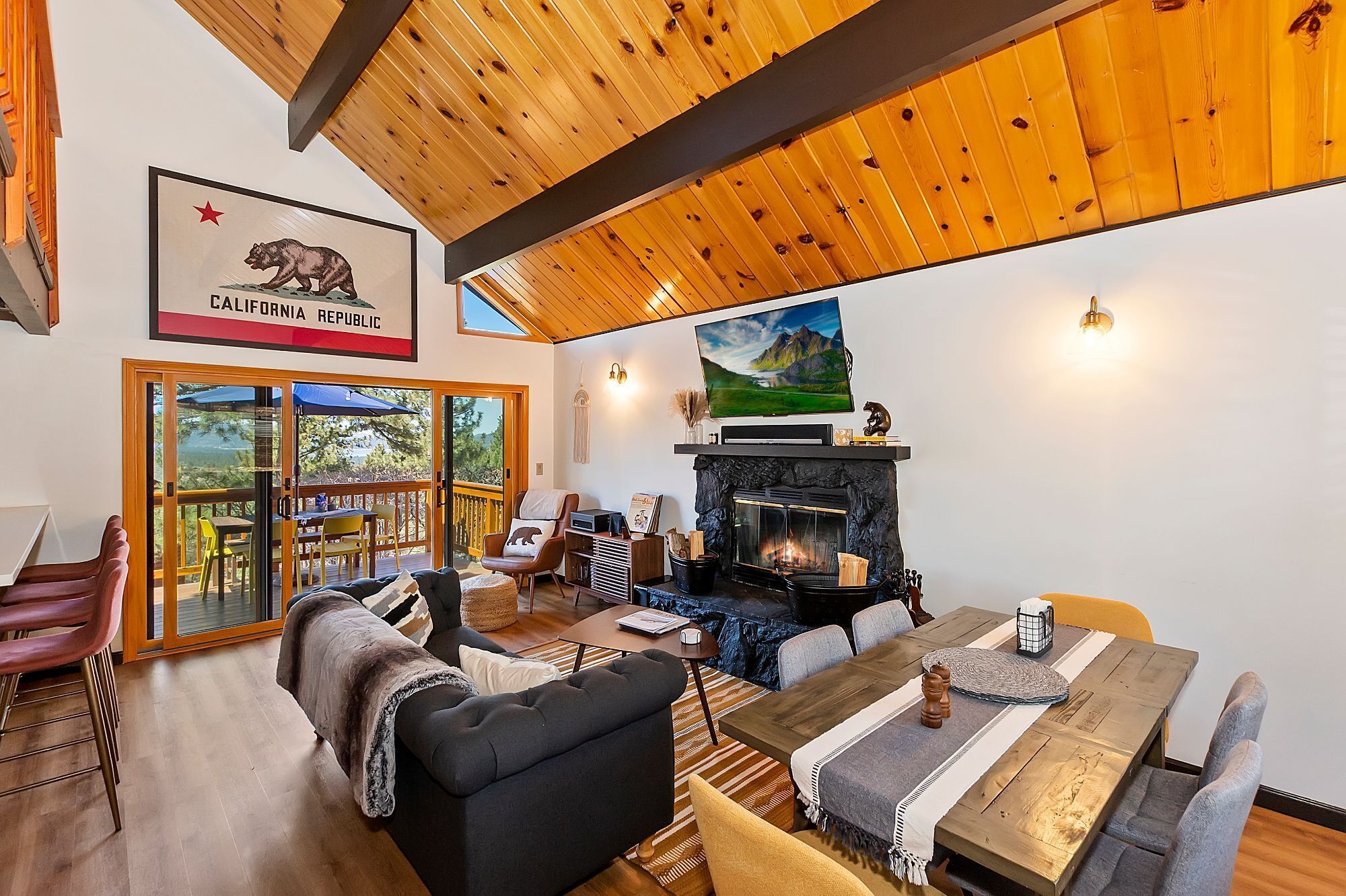 Coco's Cabin by Destination Big Bear: Incredible Lake and Ski Slope Views from a Classic Moonridge Chalet!